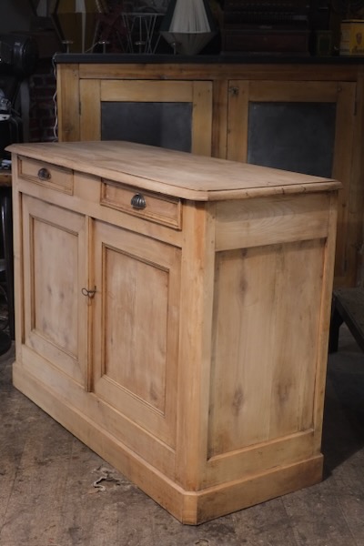 buffet ancien 2 portes en noyer clair epoque 19ieme siecle bois brut